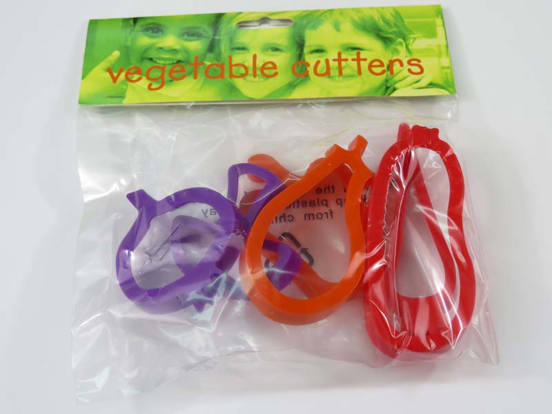 VEGETABLE CUTTERS (6)